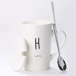 Ceramic Mug With Lid and Spoon for Couples. Trendy drinking cup for a perfect coffee or tea experience, designed for bot — photo 4