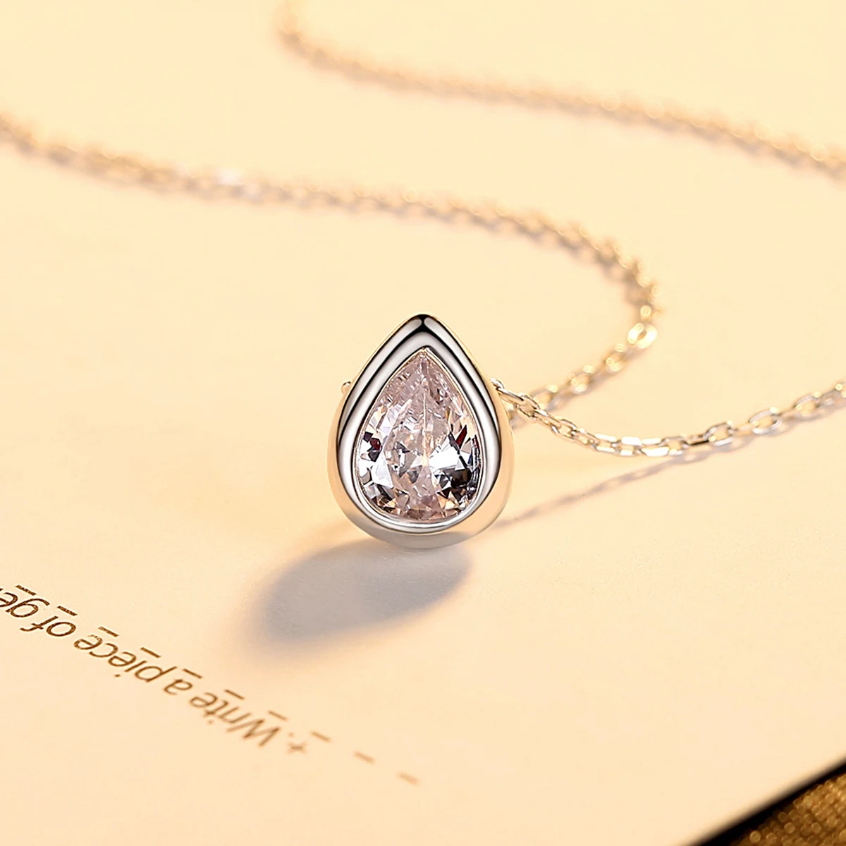 Colar Pingente Prata 925 Gota D'água Acessório Feminino Joia Delicada Elegância Clássica Presente Perfeito para Todas as Ocasiões — foto 8