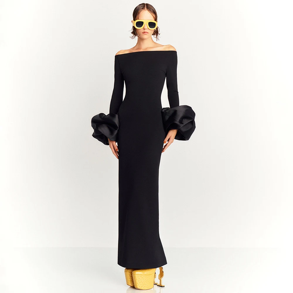 Vestido vermelho e preto com mangas longas e estilo lanterna — foto 4