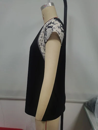 Title 18, Casual Leopard Print Panel Short Sleeve Crewnec...
