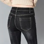 Koreaanse slim fit stretch jeans voor dames, rechte pijpen, flatterend voor het figuur, comfortabel en perfect voor een stijlvolle look. — foto 5