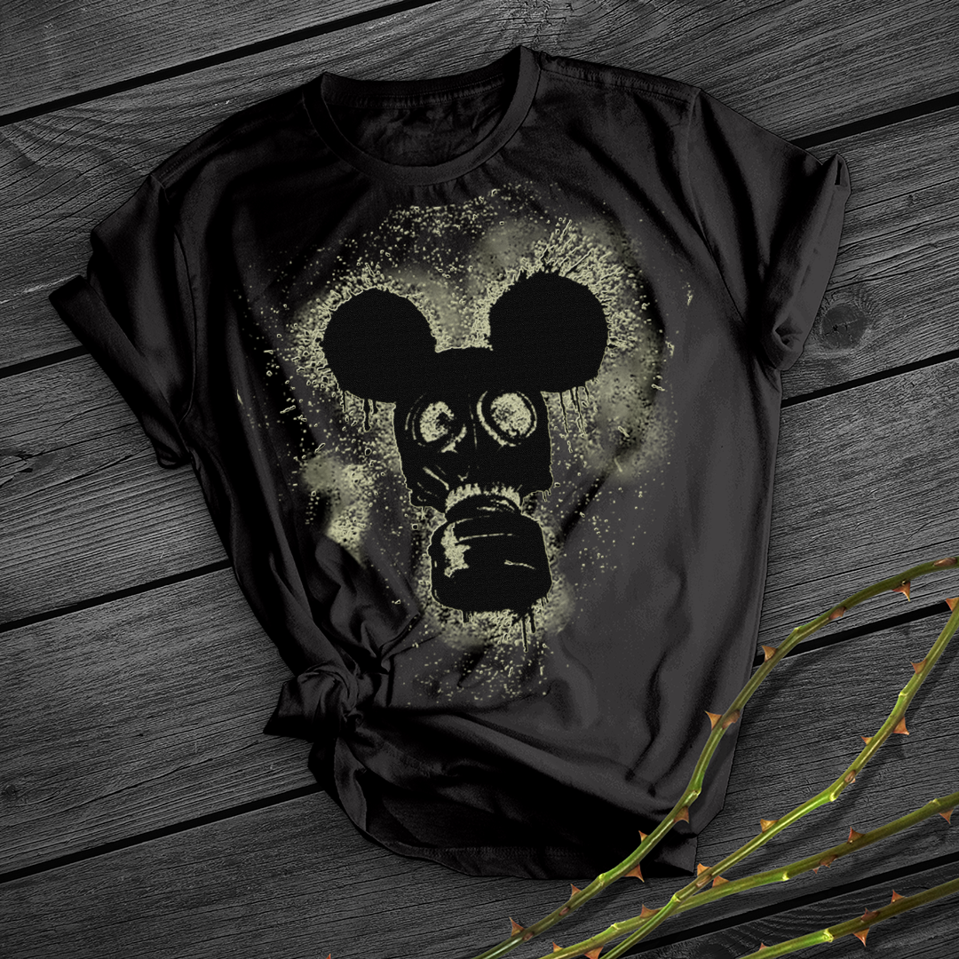 Camiseta simples de manga curta soltinha, moda feminina para um visual casual e confortável. Perfeita para o verão, ideal para o dia a dia. — foto 2