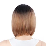 Peruca curta feminina degradê preto marrom, cobre a cabeça com estilo e elegância, ideal para um visual moderno e sofisticado. — foto 3
