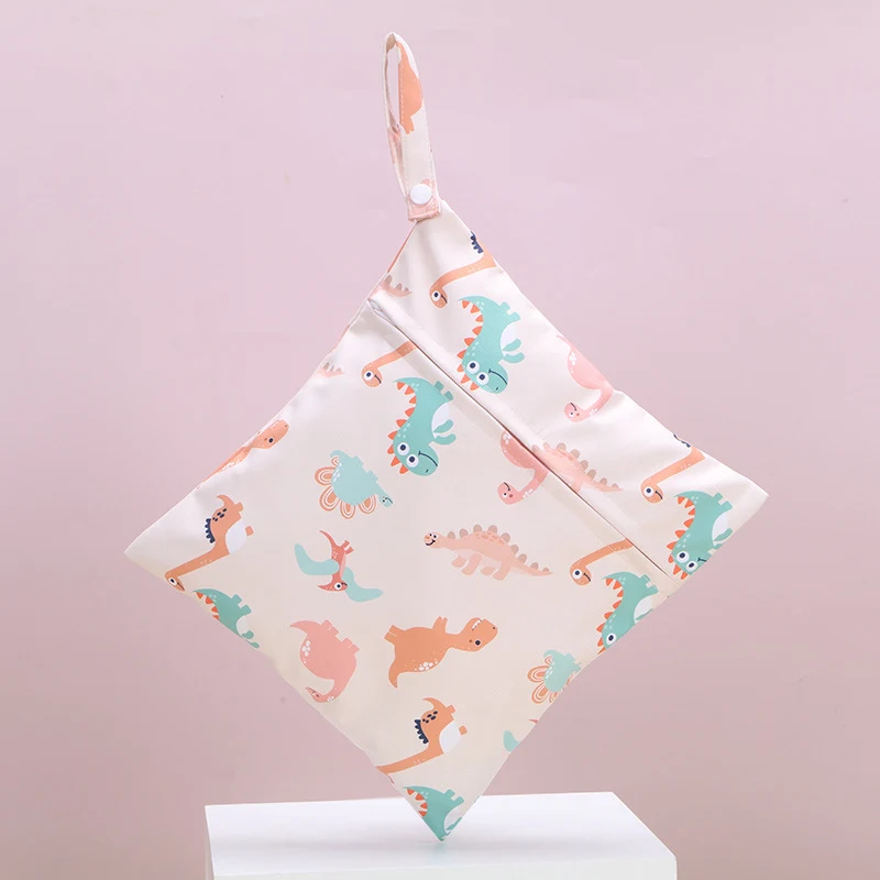 Bolsa de armazenamento de fraldas para bebês à prova d'água Perfeita para viagens e creches Mantém as fraldas e lenços umedecidos organizados e protegidos — foto 15