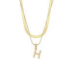 Colar com Letra Inicial Dourada em Camadas Fiona Use a Fiona para um toque pessoal e elegante. Presente perfeito, exiba sua inicial com brilho! — foto 15