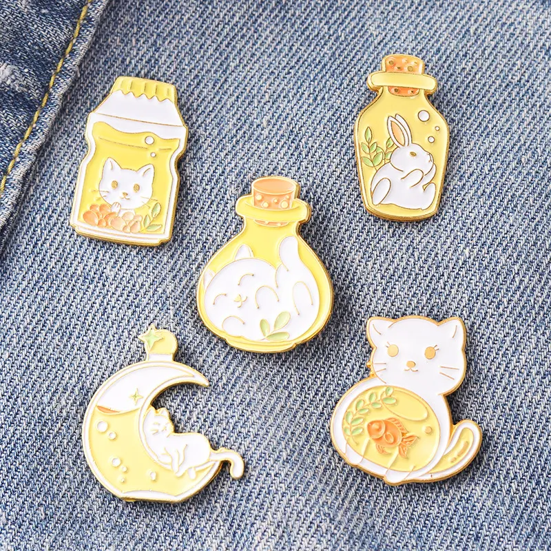 Distintivo de Liga Encantador com Formato de Peixe de Gato! Adicione um toque adorável às suas roupas ou bolsas com este design requintado, perfeito para amantes de felinos. — foto 1