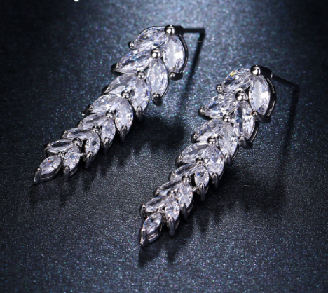 Pendientes largos de circonita AAA engastados, estilo popular y temperamento creativo. Elegancia duradera y diseño moderno para realzar tu look. — foto 12