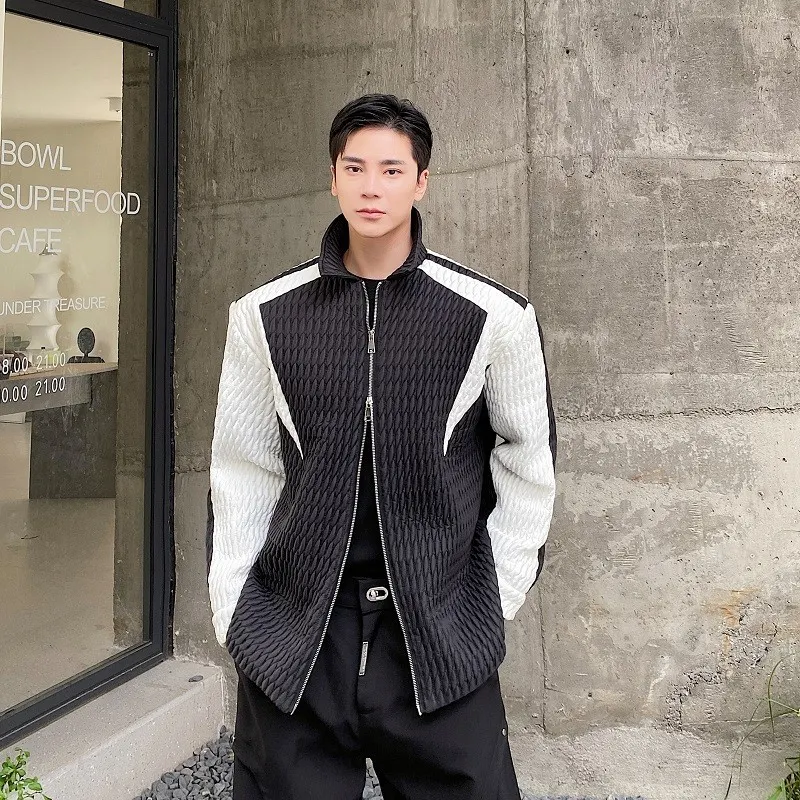 Casaco masculino de algodão com blocos de cores e zíper duplo. Conforto e estilo para o seu dia a dia. Perfeito para um visual moderno e aquecido. — foto 2
