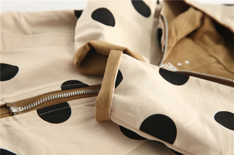Jaqueta com capuz casual reversível para uso diário. Conforto e estilo em uma peça só. Perfeita para um visual descontraído e moderno. — foto 5