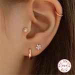 Brincos Fashion Twin, conjunto três peças Flor Amor, clip e stud, um toque romântico e estiloso para seus looks. — foto 27