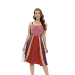 Nuovo vestito con bretelle cosplay da donna. Ideale per costumi ed eventi speciali. Design elegante e confortevole. Per un look unico e attraente. — foto 4