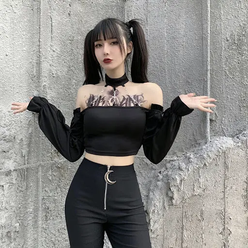 Title 3, Dark Wind Personality Chain Halter Long-sleeved...