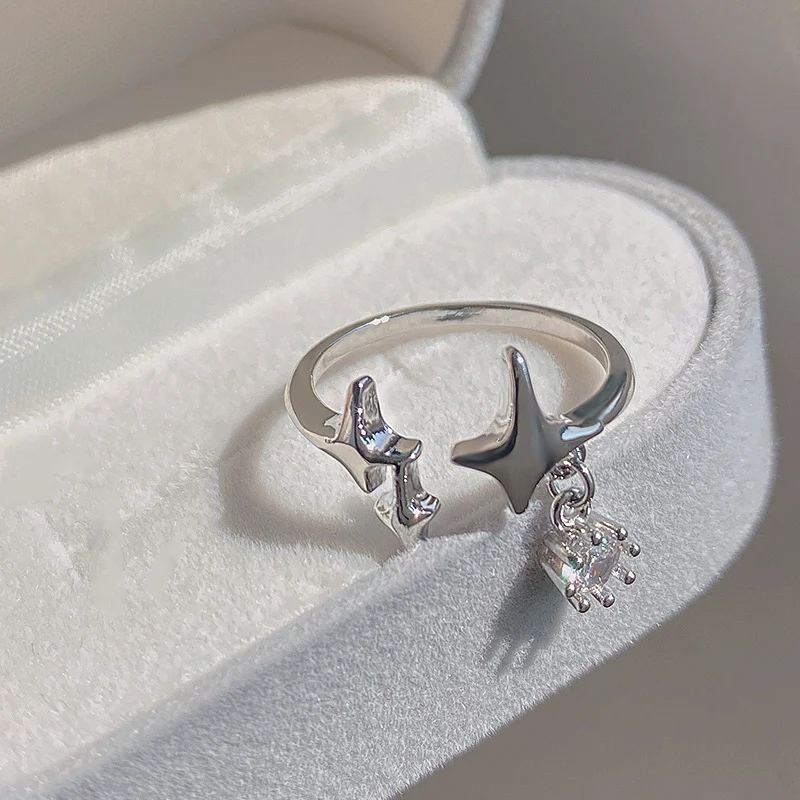 Anel de design exclusivo XINGX com cristal eletroplaqueado, elegância e brilho. Joia de moda que realça seu estilo com sofisticação. — foto 10