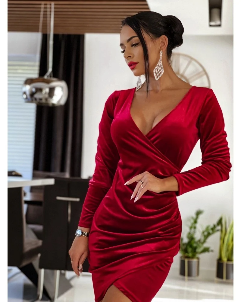 Title 5, Solid Color And V-neck Dress
