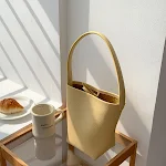 Bolsa Redonda Feminina de Ombro Grande Capacidade Simples Ideal para Uso Diário Design Funcional e Elegante Espaço Amplo para Seus Pertences — foto 1