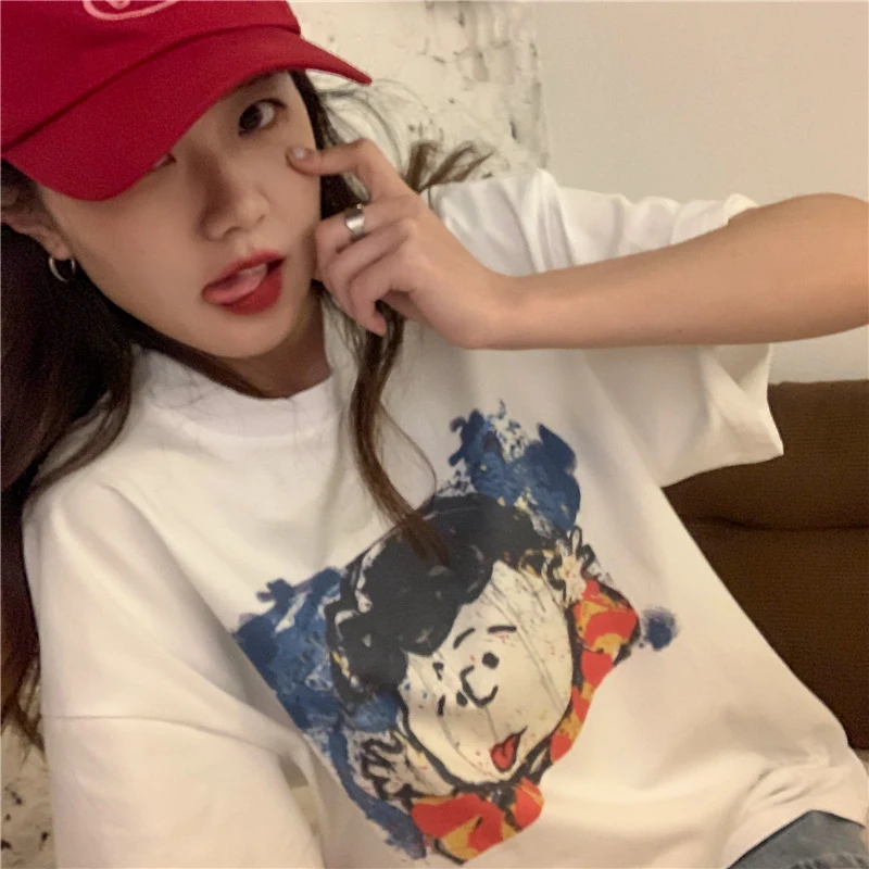 T-shirt coreano da donna a maniche corte, taglio ampio. Comodo e versatile, perfetto per l'estate. Indossa la moda coreana! — foto 5