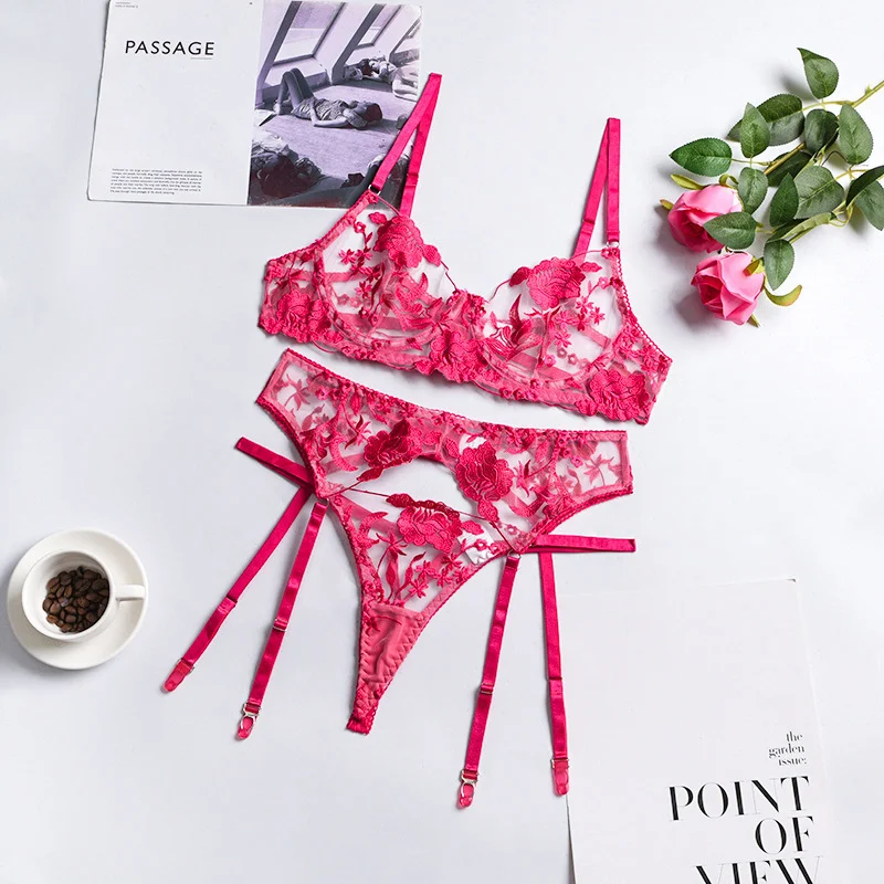 Conjunto de tres piezas de encaje bordado para mujer, perfecto para lucir elegante y sofisticada. Ideal para ocasiones especiales y eventos. — foto 32