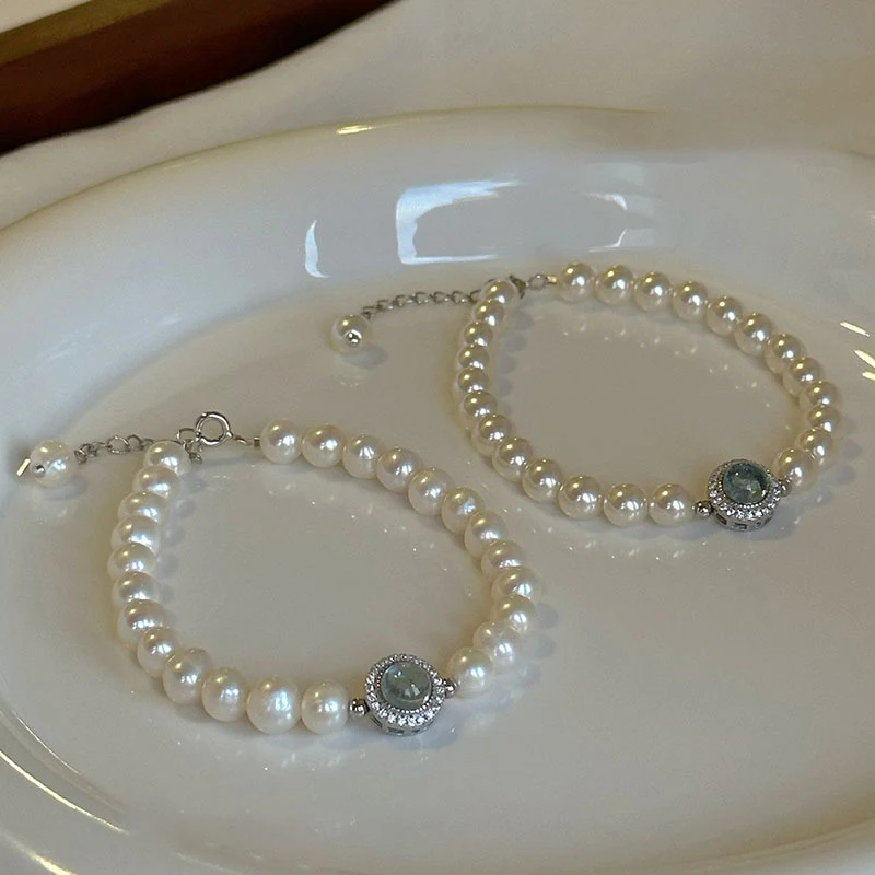 Bracelet de perles style vintage français, l'élégance intemporelle pour sublimer votre look. Un accessoire raffiné, idéal pour toutes occasions. — photo 9