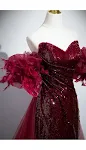 Rode formele trouwjurk met fishtail en pailletten, perfect voor een oogverblindende verschijning op bruiloften en andere speciale gelegenheden. — foto 10
