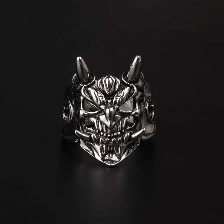 Anel de caveira com banho de liga antiga Joia skull para homens e mulheres Um acessório marcante e cheio de personalidade para qualquer ocasião. — foto 1