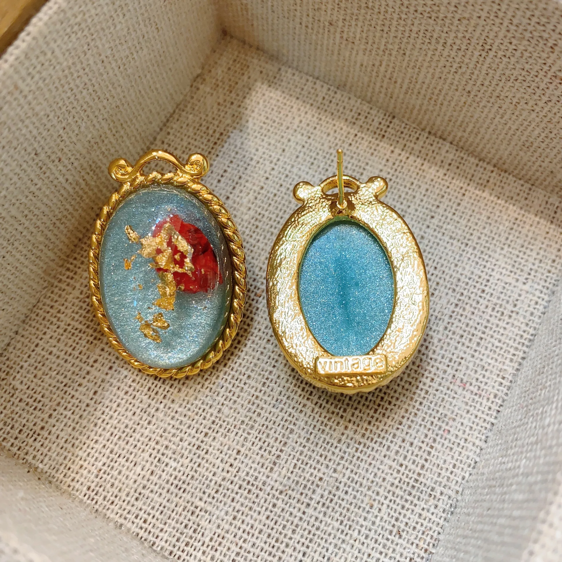 Brincos Jelly Glaze Vintage – Adicione um toque de sofisticação retrô ao seu visual com esses brincos únicos e charmosos. — foto 9