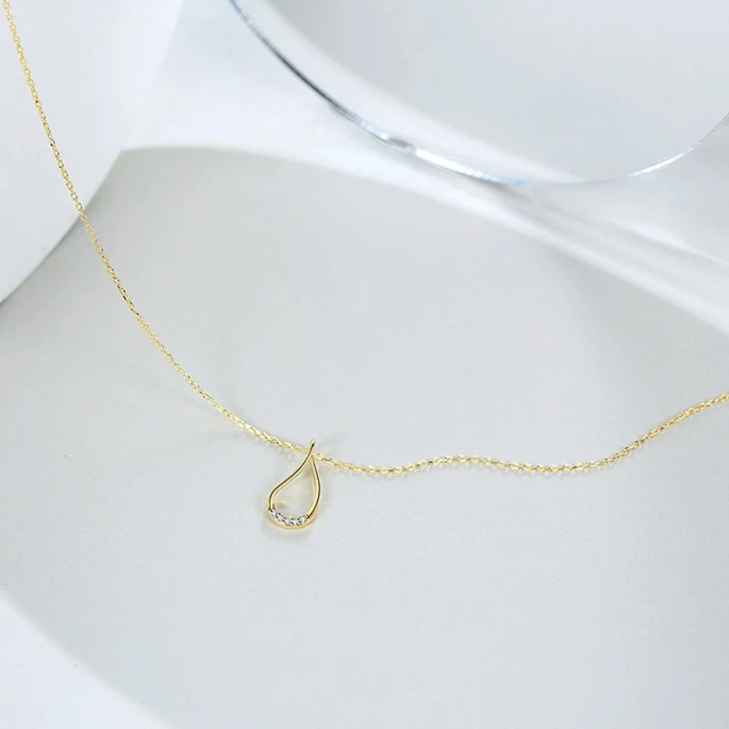 Colar Feminino com Pingente de Gota D'água, Design Especial, para Clavícula, Joia Delicada e Charmosa, Presente Ideal — foto 1