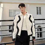 Spliced Short Motorcycle Jackets with Color Blocking. Ride in style and protection. Modern design with color contrasts f — photo 2