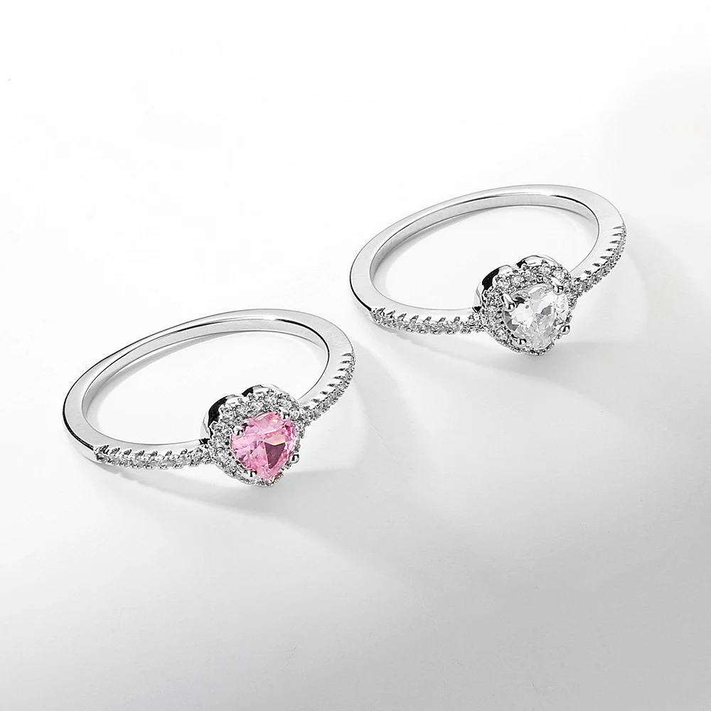 Anel Love feminino de zircônia, requintado e versátil, ideal para realçar sua beleza natural e adicionar um toque de sofisticação ao seu look. — foto 5