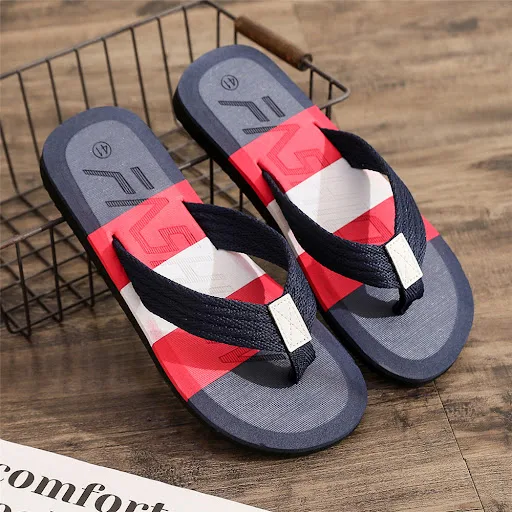 Title 7, Heren zomerslippers met colorblock design. Stij...