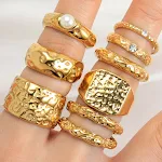 Anel Masculino Domineering Irregular Design Inovador para Homens de Estilo. Um Acessório Sofisticado e Ousado para Adicionar um Toque de Personalidade ao Visual. — foto 3