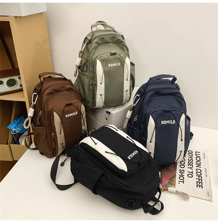 Mochila com cordão minimalista e versátil estilo universitário. Perfeita para o campus, prática e leve, ideal para estudantes e uso diário. — foto 7