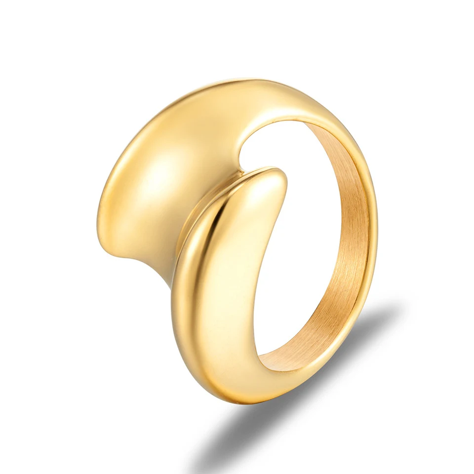 Anel minimalista de aço inoxidável com elipse geométrica, banhado a ouro 18K, ideal para o dedo indicador. Elegância e estilo. — foto 20