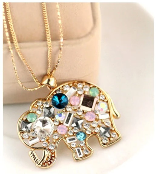Pingente de diamante de elefante bebê, joia especial para recém-nascidos. Presente perfeito para celebrar o nascimento, batizado. Um mimo atemporal. — foto 2