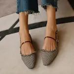 Low-heeled pointed toe shoes — photo 6