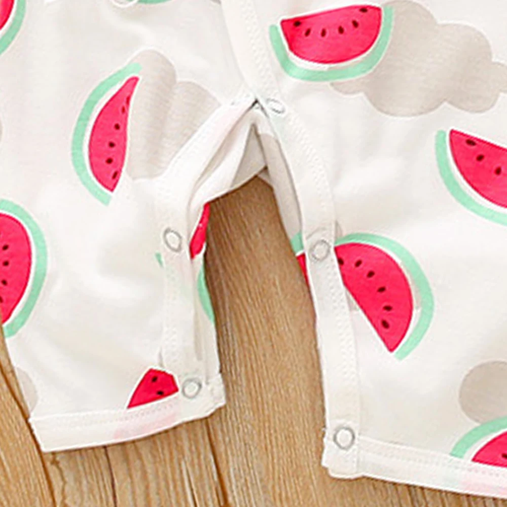 Macacão infantil de primavera para conforto e estilo. Design macio e respirável, perfeito para os primeiros meses e brincadeiras diárias. — foto 3