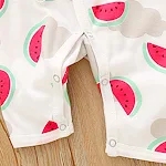 Macacão infantil de primavera para conforto e estilo. Design macio e respirável, perfeito para os primeiros meses e brincadeiras diárias. — foto 3