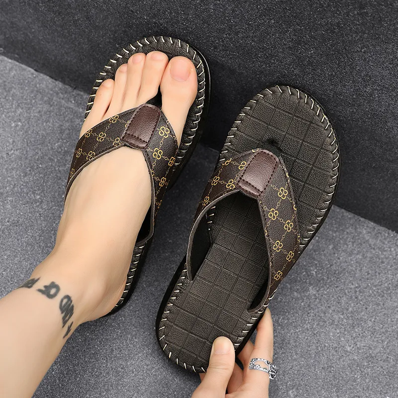 Heren Outdoor Antislip Teenslippers voor Zomerse Avonturen. Comfortabel en Veilig, Perfect voor Strand, Zwembad en Outdoor Activiteiten. — foto 1