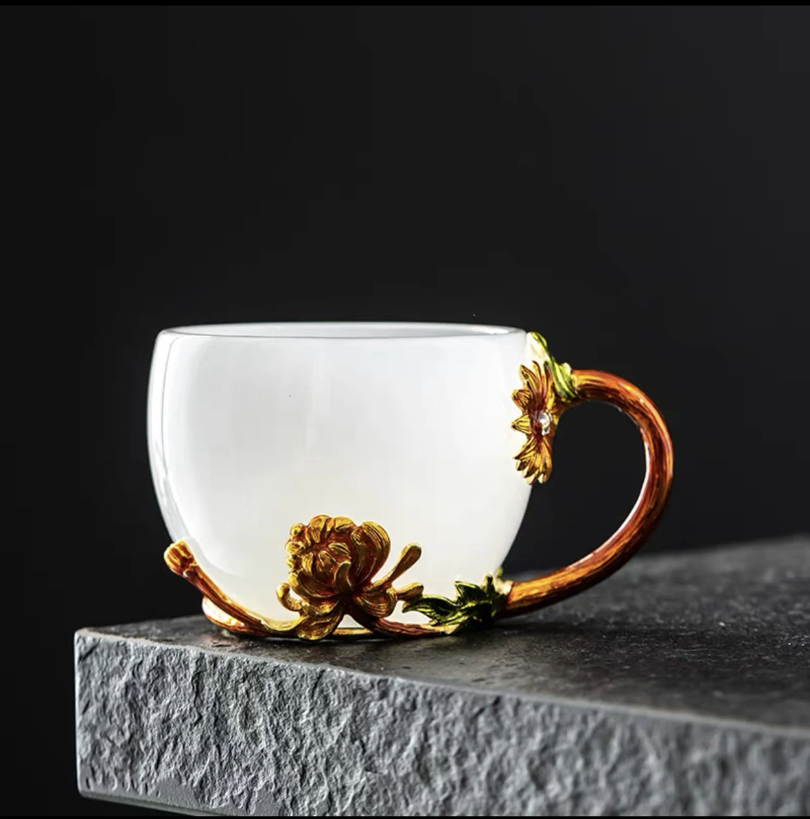 Enamel White Jade Porcelain Colored Glaze Tea Cup. Enjoy tea with elegance and enhanced flavor. Experience the perfect b — photo 1