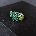 Anel de flor verde natural esmaltado para mulheres, perfeito para adicionar um toque elegante e vibrante ao seu visual, celebrando a beleza da natureza. — foto 7