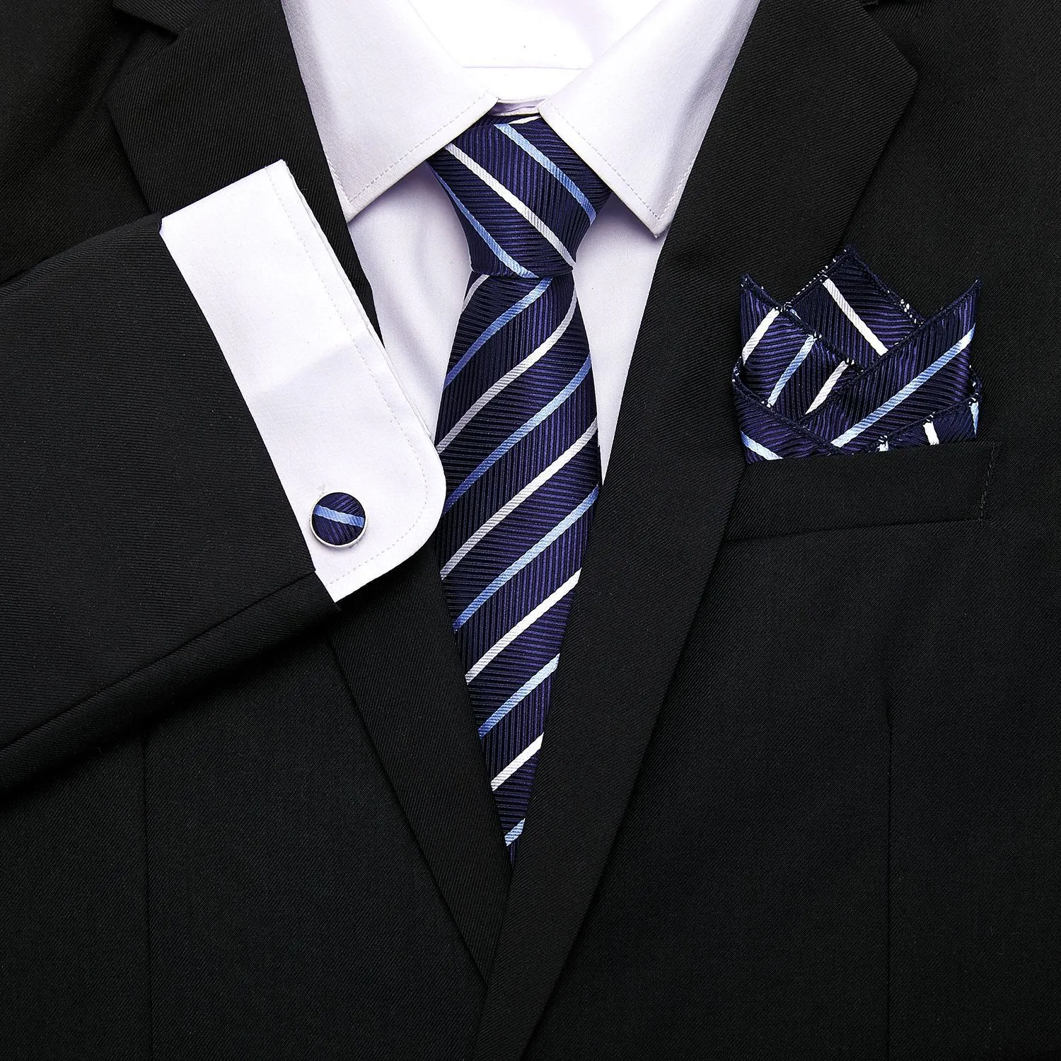 Terno de três peças com gravata de 8cm da Série Flores Listradas. Elegância e estilo para ocasiões especiais. Destaque-se com este traje exclusivo. — foto 27