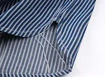 Camisa Masculina Listrada Vertical Retro Americana. Desfrute do estilo vintage com conforto e elegância. Perfeita para um visual casual sofisticado, respirável e estiloso — foto 3