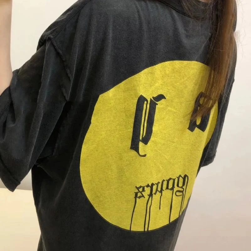 Printed vintage style short sleeve shirt, offering a comfortable and retro look for everyday wear, perfect for casual ou — photo 2