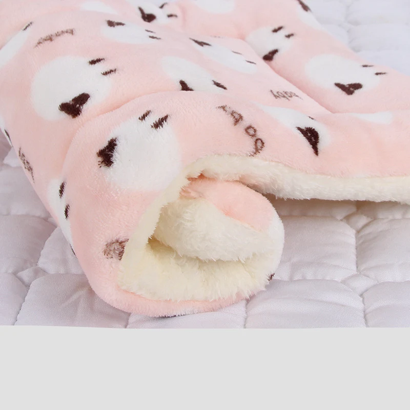 Thickened Blanket for Cats and Dogs Ultimate Comfort and Warmth Machine Washable Soft and Cozy Perfect for Sleeping and — photo 2