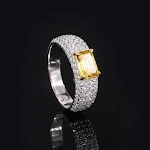 Anel feminino simples retrô com diamantes. Joia elegante e atemporal para uso diário ou ocasiões especiais. Presente perfeito. — foto 4