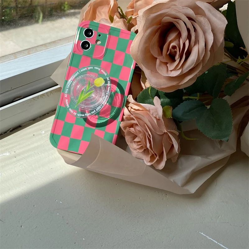Title 2, Green checkered tulip stand protective cover mo...