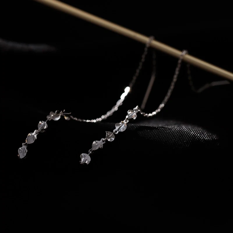 Brincos femininos em prata esterlina com design de borla, um acessório elegante e charmoso para adicionar movimento e estilo a qualquer look. — foto 1