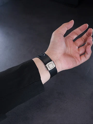 Title 2, High Performance Silicone Strap for superior co...