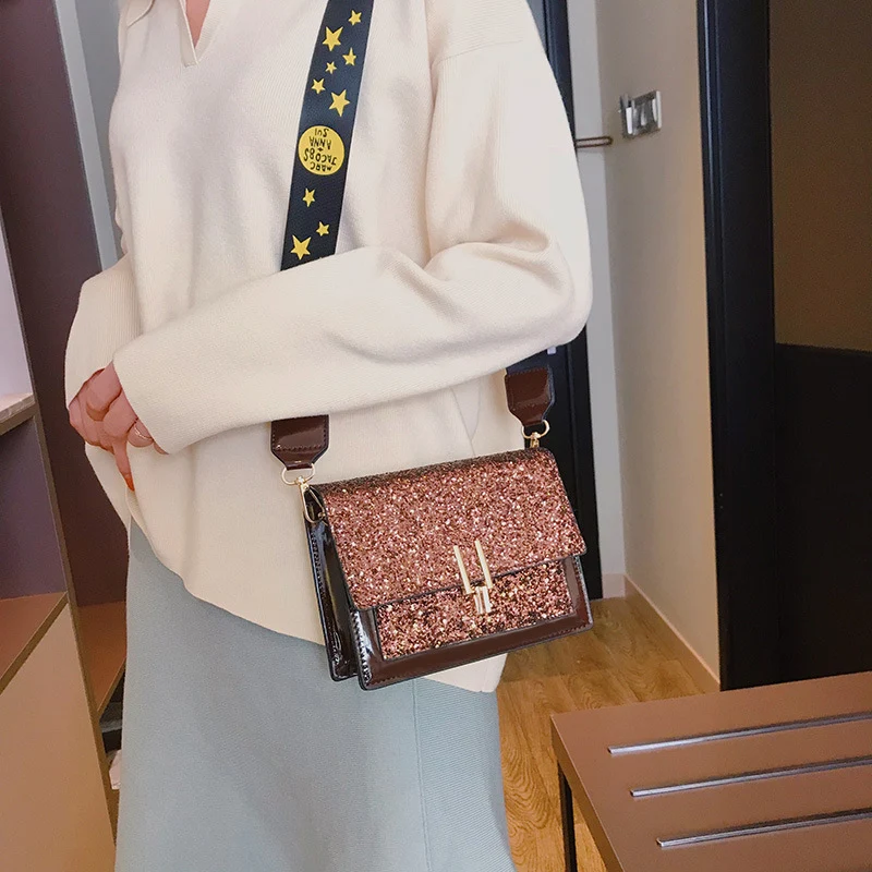 Funkelnde Pailletten Schultertasche für einen glamourösen Auftritt. Ideal für Partys und besondere Anlässe. Ein Hingucker! — foto 1