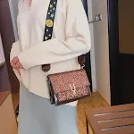 Funkelnde Pailletten Schultertasche für einen glamourösen Auftritt. Ideal für Partys und besondere Anlässe. Ein Hingucker! — foto 1