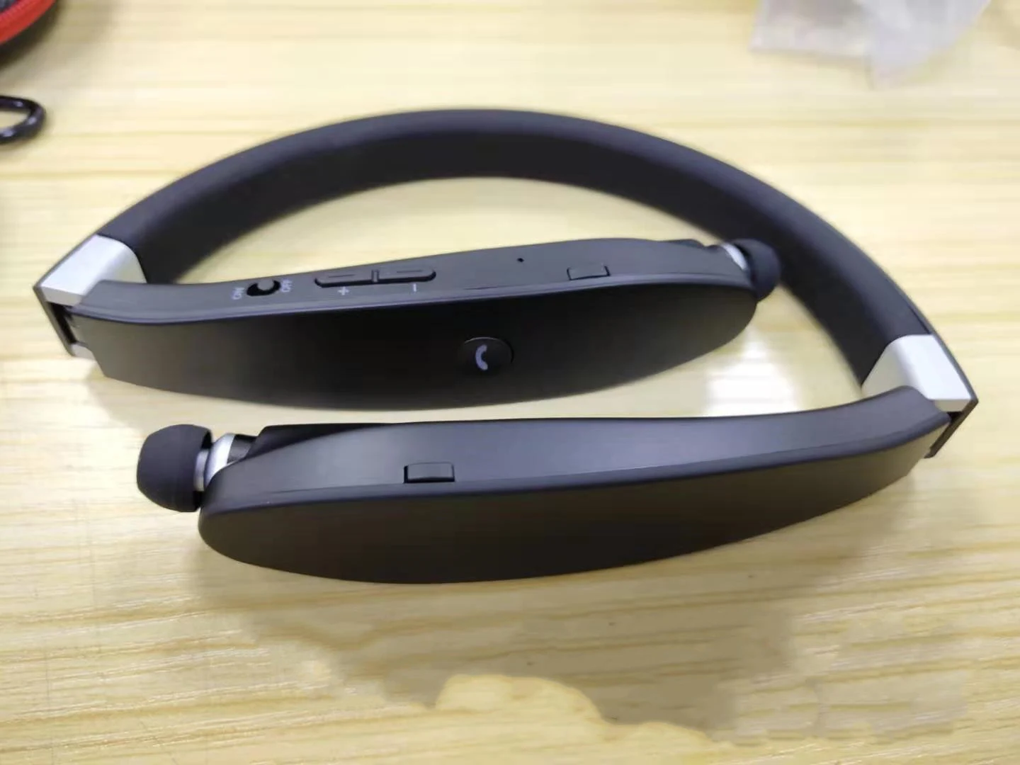 Title 4, Wireless Hanging Neck Bluetooth Headset Experie...